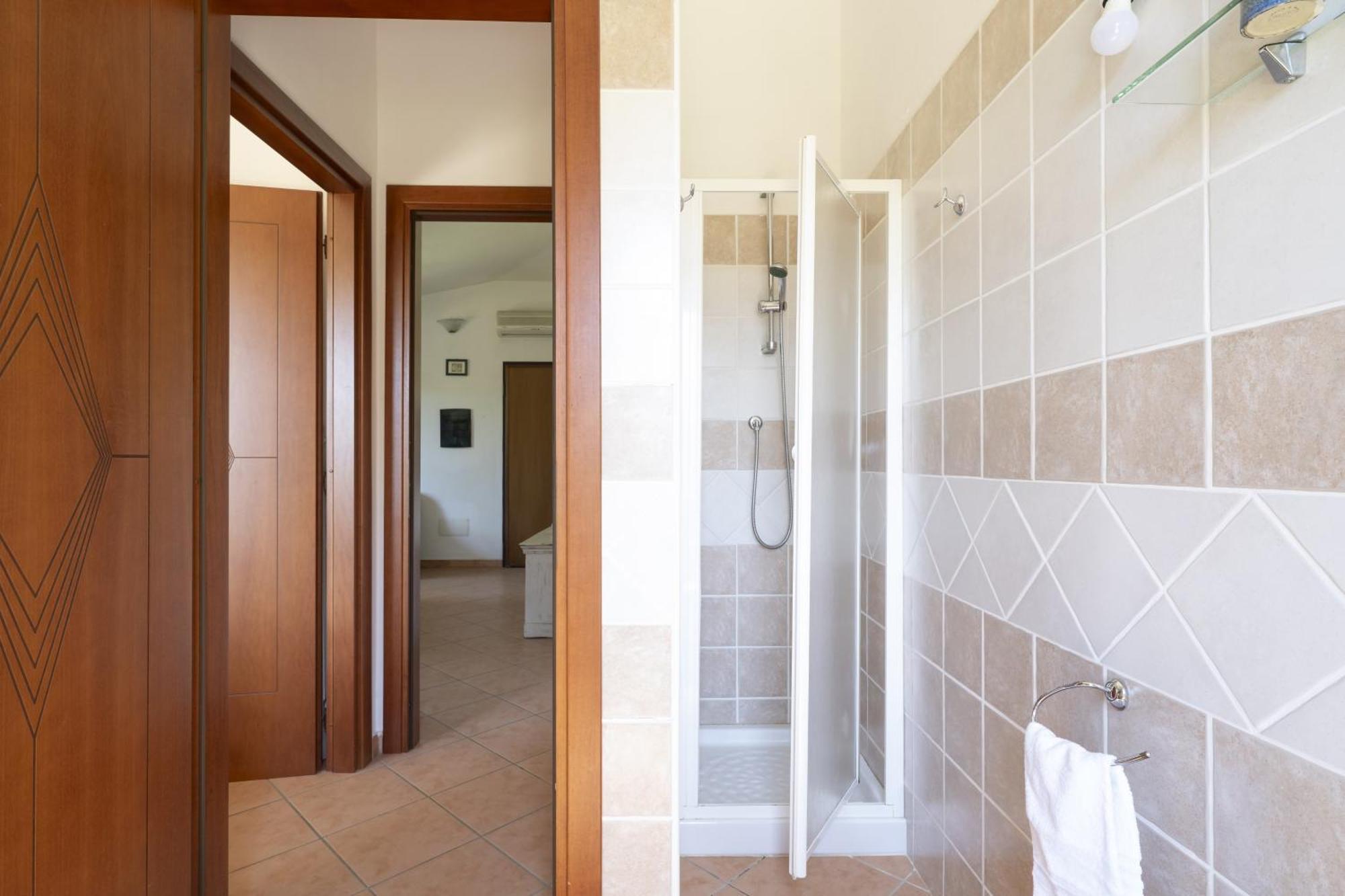 Casa Vacanze Lolivastro 阿尔巴塔克斯 外观 照片